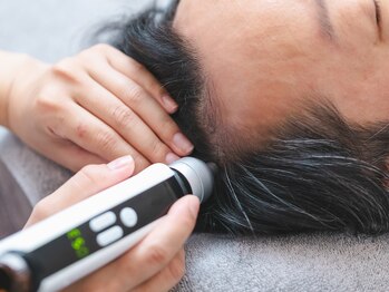 育毛促進専門サロン Hair Re:growthの写真/【男性特有の頭皮悩みも解決】将来の髪に不安を感じる方へ。プロの診断とケアで自信を取り戻しませんか