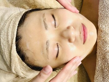 アール(R)/９　保湿、お仕上げ