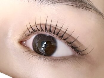 エトワールビューティー(ETOILE BEAUTY)の写真/仕事帰りも駅近で安心♪夜22時まで営業!朝もご相談OK◎輝く目元で毎日を彩りましょう☆