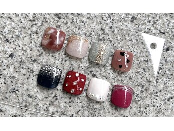 エーバイフーアイ 江坂店(A BY WHO eye)の写真/【他店オフ無料＊シンプルデザインフットネイル¥7000】足元から大人可愛く♪旬のデザインで魅せる！！