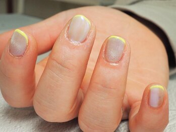 ビューティトリップ(Beauty TRIP)/ネオンイエローとMAGジェル