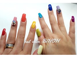 カラフルネイル
