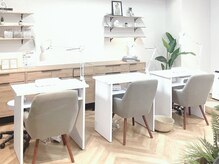 ボタネイル 本厚木(BOTANAIL)の雰囲気(ボタニカルな店内で木の温もりを感じる空間です♪本厚木駅2分)