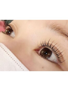 ナチュラル上品な目元にしたい