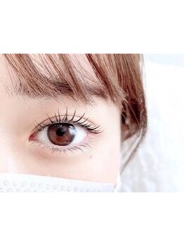 ナチュラル上品な目元にしたい