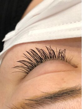 フリルアイビューティ 豊中店(Frill Eye Beauty)/