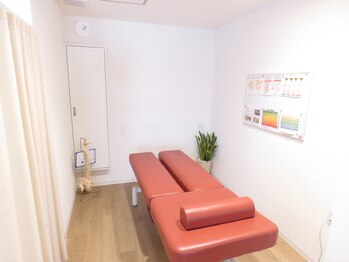 こむら整体院/ベビーカーで施術室まで入れます