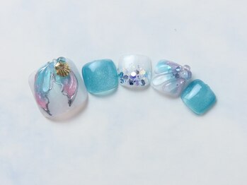 ネイルサロン ロゼプリュム/人魚の鱗が可愛いフットネイル