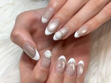ネイルアンドアイラッシュスタジオ シュシュ(chouchou)/マグフラッシュベース白フレンチ
