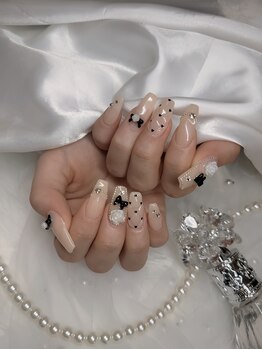 黒フレンチネイル