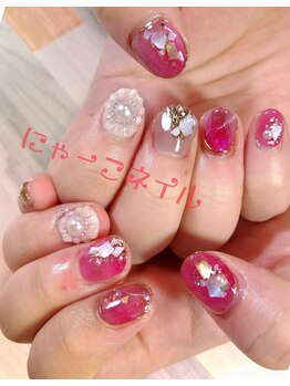 にゃーこネイル/ニュアンス☆持ち込みデザイン