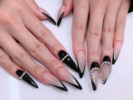 ハートくり抜き 人気ネイル