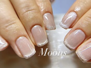 ムーンズ(Moon's)/