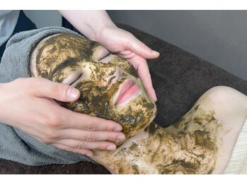 ディーキャットリー(D Catrry)/ハーブピーリング