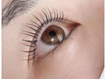 アンボワーズ(Amboise)/パリジェンヌラッシュリフト