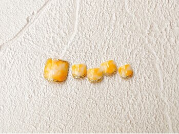 エイミー 金町(amy)/タイダイイエローネイル