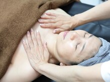 ココ アンジュ(COCO ANGE)/デコルテマッサージ