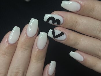 <3ハートネイル