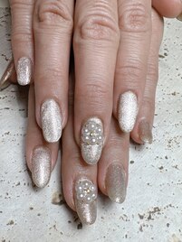 ベージュにパール