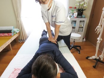 カイロプラクティックひづる/施術の様子