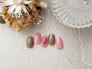 チーク花びらネイル