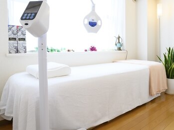 ライトビューティー 関内店(LIGHT BEAUTY)/[白を基調とした清潔な店内]