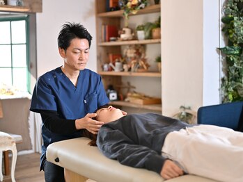 オステオパシー整体院 テツヤズ(Tetsuya’s)/お顔の骨と神経の施術