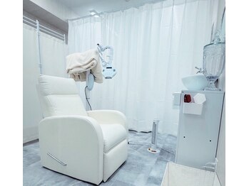 ホワイトニングショップ 長岡京店の写真/定期的に通われる方続出♪リピーター多数の歯科提携セルフホワイトニング専門店☆当日予約大歓迎◎