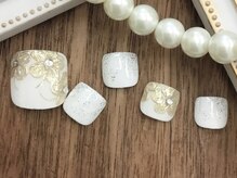 アンティム(Intime)/ホワイト×ゴールドミラー