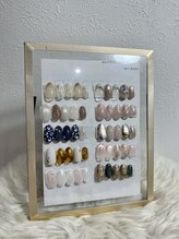 リトルムーン(Little moon)/11月〔hand〕monthly design3