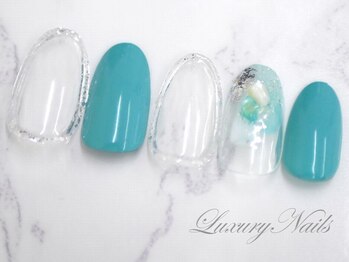 ラグジュアリーネイルズ アカバネ(Luxury Nails Akabane)/ぷっくり囲み*うるうるブルー