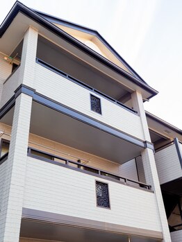 ヨサパーク 八木店(YOSA PARK)/サロンと駐車場