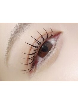 特別な日に合う華やかな目元にしたい