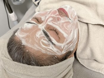 ケアナ 麻布十番店(CareNa)の写真/毛穴黒ずみ/赤み/水光肌/リフトアップ/毛穴引締め/保湿を同時に★最強毛穴洗浄×水光ジェット導入★