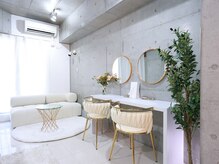 Eclore_re:skin/メイク直しスペース