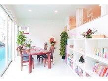 サロンドフジコ(Salon de Fujiko)/内観