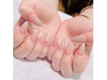 ジェルチップを使った長さ出しが得意♪ちゅるんとワンカラー 