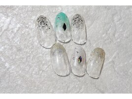 梅雨のしずくネイル