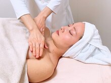 ポーラ Elegante店(POLA)/デコルテマッサージ【エステ】