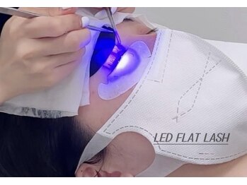シーズ ラッシュ 新宿店(She's lash)の写真/【最新技術】LEDエクステでキープ力UP♪理想の目元をデザインしながらモチも◎