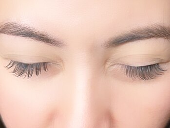 トリーシア(Nail & Beauty Salon Tri-xia)の写真/[大人気☆フラットラッシュつけ放題¥6300]ナチュラルで大人可愛いが叶う☆カール/太さ/長さ/デザイン自由◎