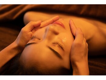 ブライダルエステ バイ スイスパ表参道(BRIDAL ESTHE by SUI SPA)/8.リフトアップ保湿美容液ケア