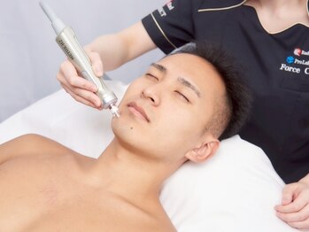 ラビーバ(Ravviva)の写真/第一印象は髪で決まる！話題のスカルプケアで、清潔感と育毛促進を両立する男の美容。