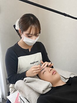 メンズ眉毛サロンNAGI BROW博多駅前店【メンズ眉毛/眉毛脱毛/アイブロウ/眉ワックス】の写真/【メンズ眉毛サロンデビュー大歓迎！】自分に似合う形が分からない…そんなお悩みも高技術のプロで即解決◎
