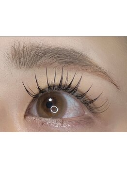 ナチュラル上品な目元にしたい