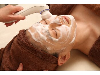 サロンドエステ ルヴニール(salon de esthe revenir)/毛穴の汚れを綺麗に落とします