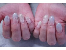 プチリリィ(Petit Lily)/2色にラメで華やかな指先に