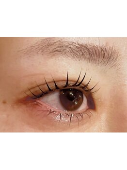 ナチュラル上品な目元にしたい