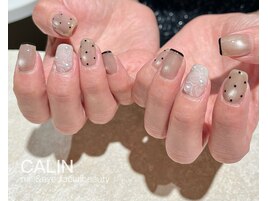 レース×ドットネイル