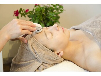 アクネ菌ケア専門サロン ベネーブ 武蔵小杉店/SPイソフラボン導入